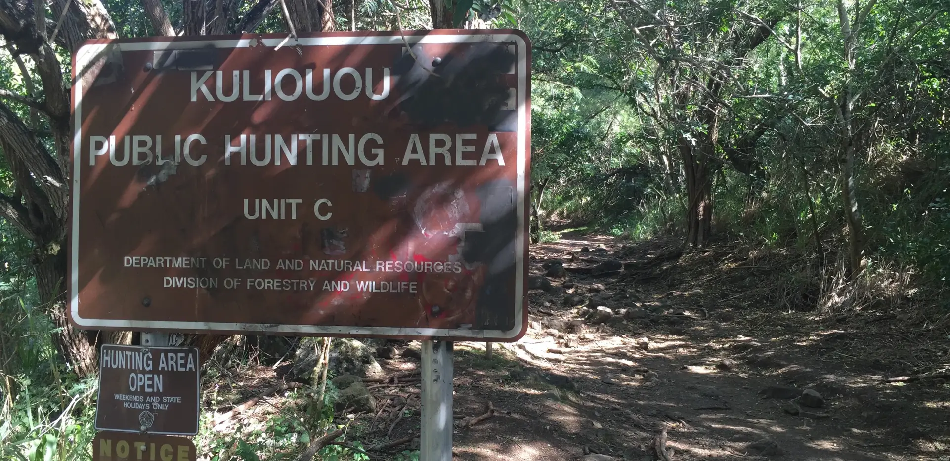 Kuliouou Public hunting area unit C sign on the trail